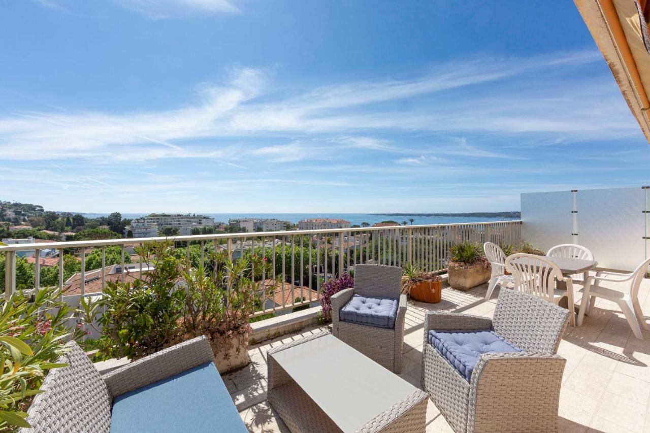 Crossing Penthouse Last Floor With Splendid Sea View Apartamento